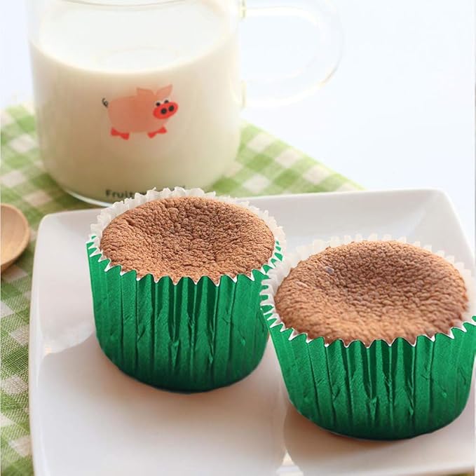 Green Foil Cupcake Liners,GOLF Standard Size Green Foil Cupcake Liners Wrappers Metallic Baking Cups,Muffin Paper Cases, 500 Pack