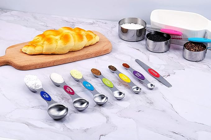 TILUCK measuring cups and magnetic measuring spoons set, stainless steel measuring cups, 6 double-sided stainless steel measuring spoons & 1 leveler (12)