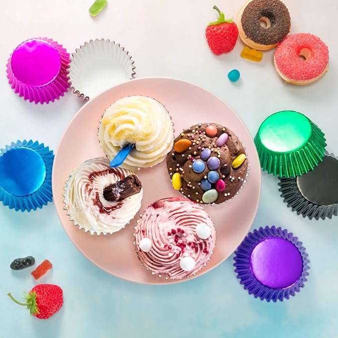 Sumind 200 Pieces Foil Cupcake Liners Standard Size Metallic Cupcake Liners Paper Baking Cups Muffin Case Decoration Cups, 10 Colors