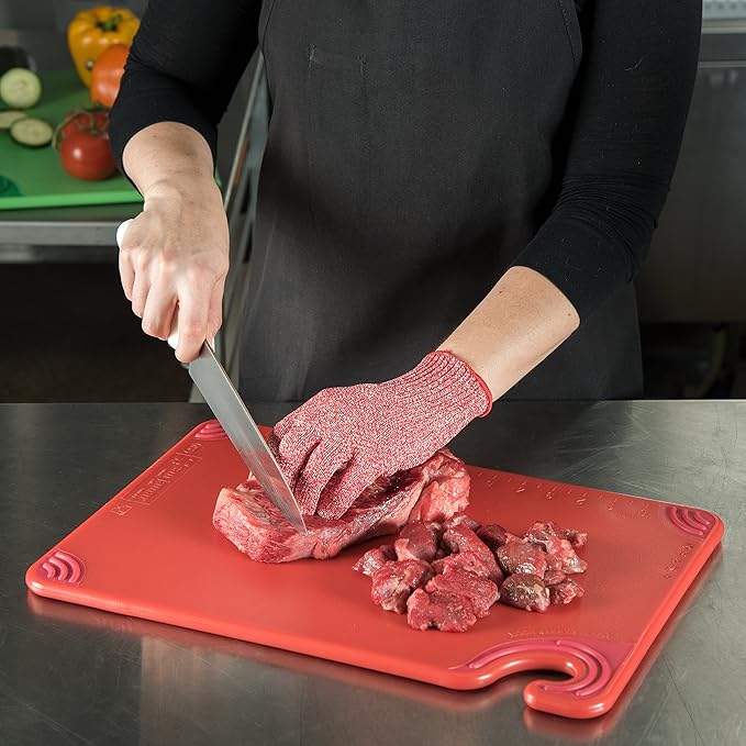 San Jamar Saf-T-Grip Plastic Cutting Board with Safety Hook, 12" x 18" x 0.5", Red