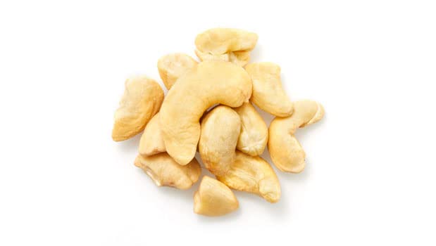 Yupik Raw Cashews, Butts, 2.2 lb (35.2 oz), Gluten-Free, Kosher, Vegan, Broken Nuts, Unsalted, Unroasted, Oil-Free, Source of Protein & Iron, Healthy Snacks, Ideal for Cooking & Baking
