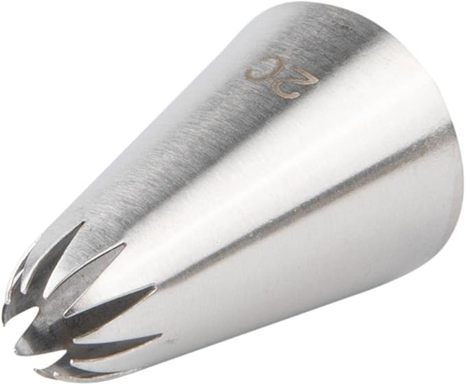 Restaurantware Pastry Tek Piping Tip 1 Reusable Drop Flower Icing Tip - #2C Dent-Resistant Stainless Steel Pastry Tip Dishwasher-Safe Decorate Cupcakes Cakes or Cookies