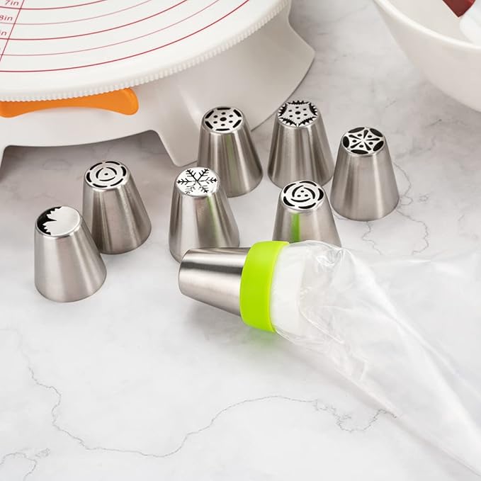 Restaurantware Pastry Tek Tri-Color Coupler 1 Durable Russian Tips - Dishwashable For Decorating Desserts White Plastic 3-Color Coupler