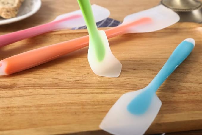 Silicone Spatula Set of 4 - Heat Resistant Flexible Spatula 450F with Stainless Steel Core - Food Grade Premium Good Grip Kitchen Utensils - Seamless, Heavy Duty, BPA Free, Dishwasher Safe