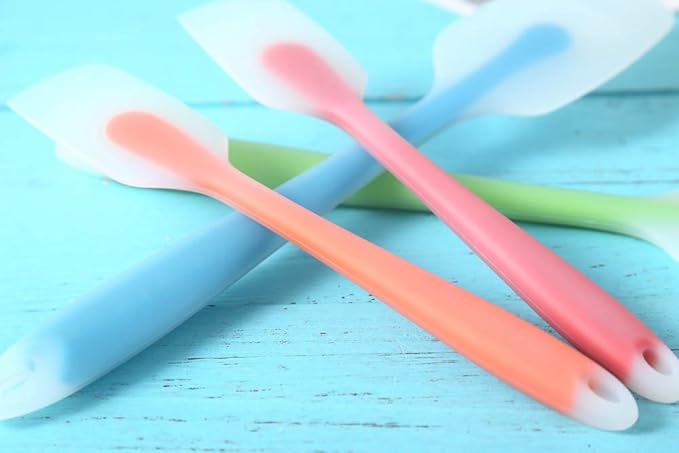Silicone Spatula Set of 4 - Heat Resistant Flexible Spatula 450F with Stainless Steel Core - Food Grade Premium Good Grip Kitchen Utensils - Seamless, Heavy Duty, BPA Free, Dishwasher Safe