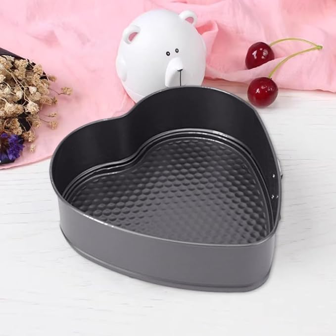 3pcs Heart Shaped Springform Cake Pans, Non Stick Cheesecake Pans Set with Easy Release Base & Secure Lock, 20cm 22cm 24cm Baking Tin Cake Mould for Small Pizza Pie(COLOR:Black)