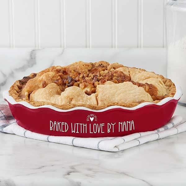 Personalization Universe Made with Love Personalized Classic Pie Dish, Hand-Glazed Stoneware, Oven to Table Baking Dish, Ideal for Pies and Casseroles, Dishwasher Safe - Red