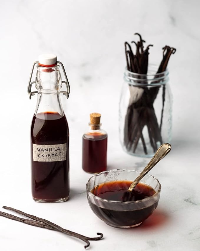 Heart & Harvest Madagascar Vanilla Pods Grade A, 5"-6" Length, Set of 10 Whole Vanilla Beans Perfect for Creating Pure Vanilla Powder & Extract (Pack of 10)