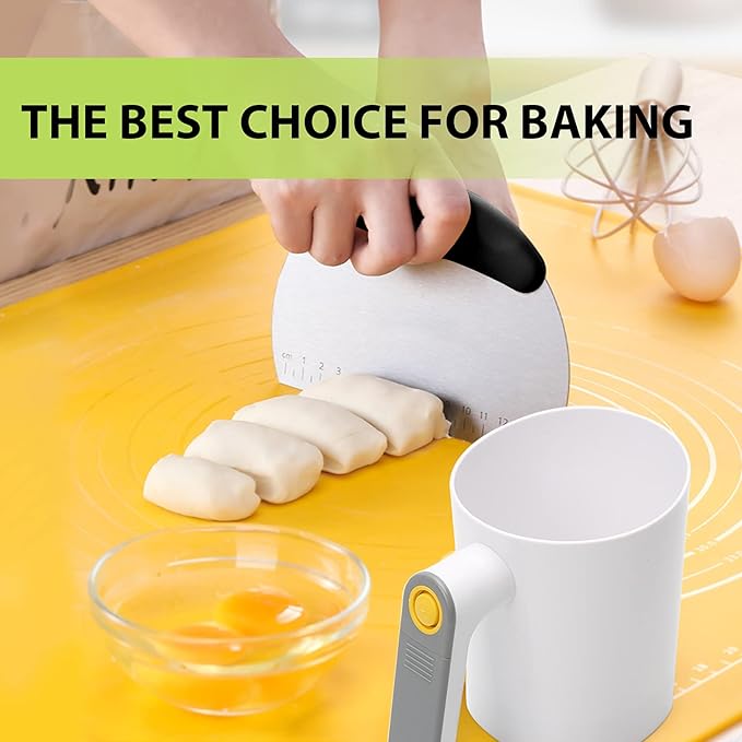 Battery Operated Flour Sifter Electric Hand-held Flour Sieve with Dough Scraper Kitchen Baking Tool Powder Filter Food-grade Plastic Body and SS430 Filter Mesh, 4 Cup/1L Capacity, White