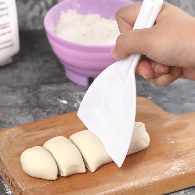 Plastic Dough Scraper Cutters, 2 Pcs, White, Bread Chopper Separator, Flour Scraper, Cake Smoother, Kitchen Cutting Tool with Handle