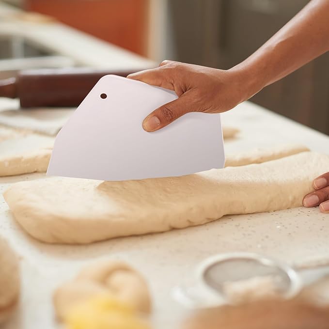 YARNOW Bench Scraper 2 PCS Plastic Dough Scrapers, Multipurpose Food Scrappers, Food- Grade Bench Scrapers for Dough Cake Bread Fondant Icing (White L) Baking Supplies