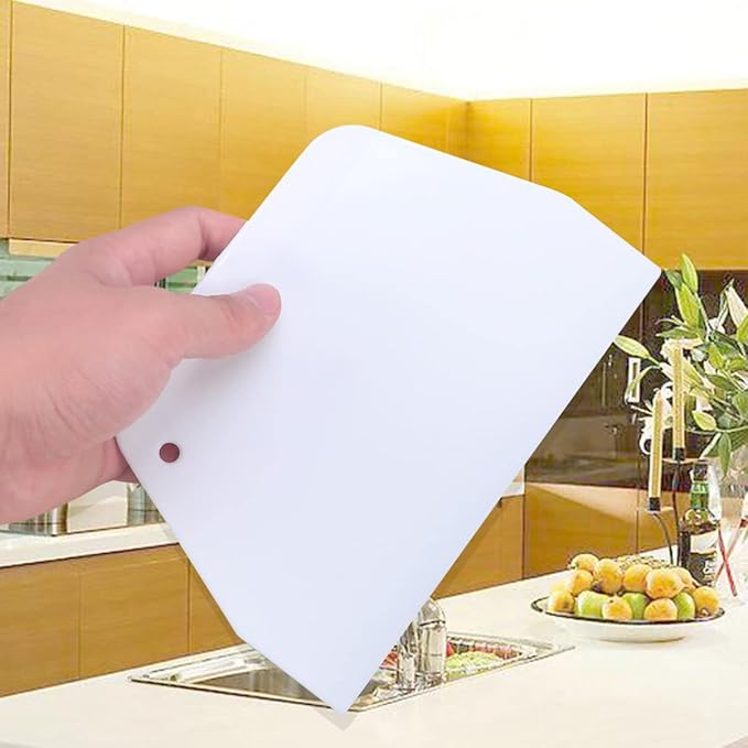YARNOW 2 PCS Plastic Dough Scrapers, Multipurpose Food Scrappers, Food- Grade Bench Scrapers for Dough Cake Bread Fondant Icing (White)