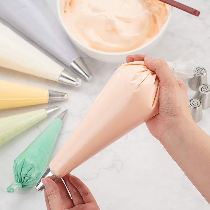 Restaurantware Pastry Tek 18 Inch Piping Bags 100 For Icing Pastry Bags - Disposable Food Grade Clear Plastic Decorating Bags Non Slip For Frosting Cupcakes Cakes And Pies