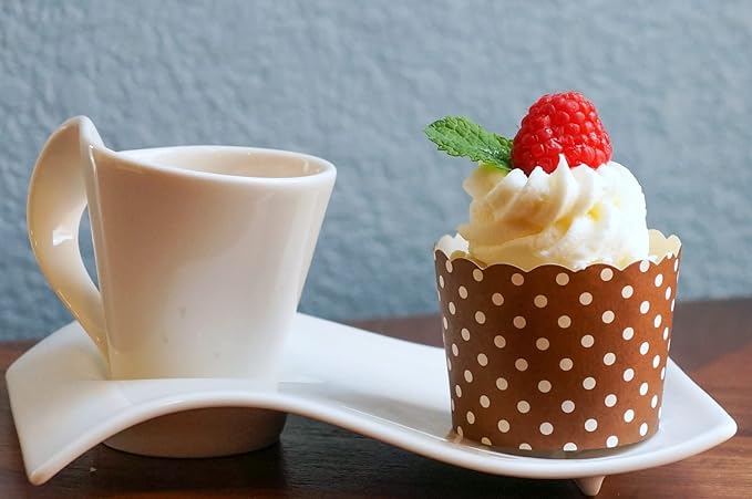 Paper Baking Cups (Polka Dots), Greaseproof Disposable Cupcake Liners (Chocolate Brown, Large Cups (50-Pack))