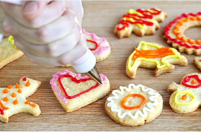 ilauke Piping Bags 15 inch 200PCS Pastry Bags Disposable Extra Thick Icing Bags for Frosting Cookie/Cake Decorating Supplies Cupcakes Baking Decoration [32 x 20 cm]
