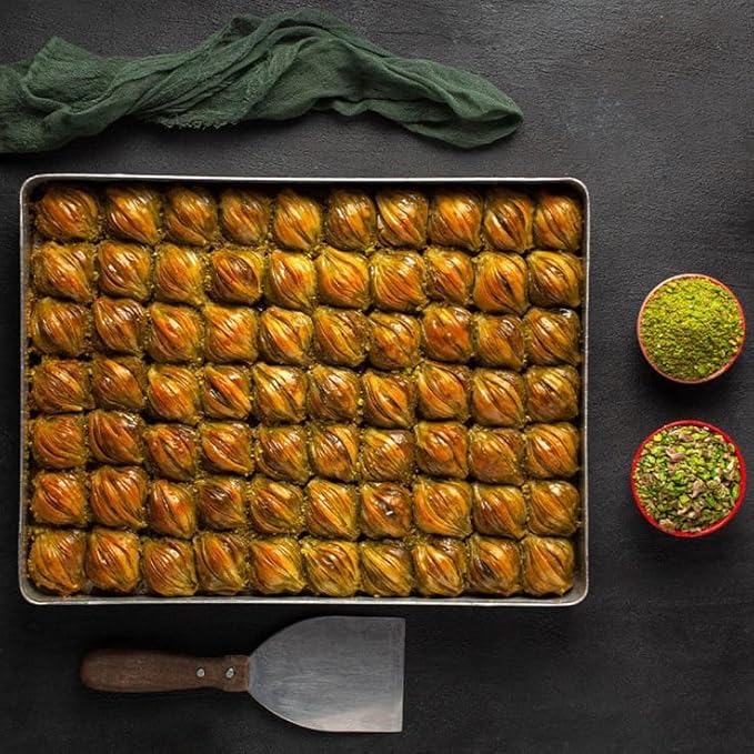 Hakan Aluminum Half Sheet Baking Pan 14x18-inch, 2.2lbs Weight, Thick Rust-Free Bakeware, Wrap Resistant Food Grade Aluminum Baking Tray, Cookie Sheet Oven Tray, Heavy-Duty Baklava Tray, Silver
