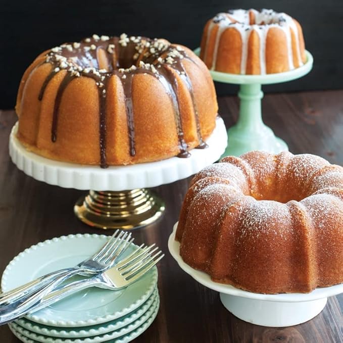 Nordic Ware Formed Bundt, 12 Cup, Aurora Green