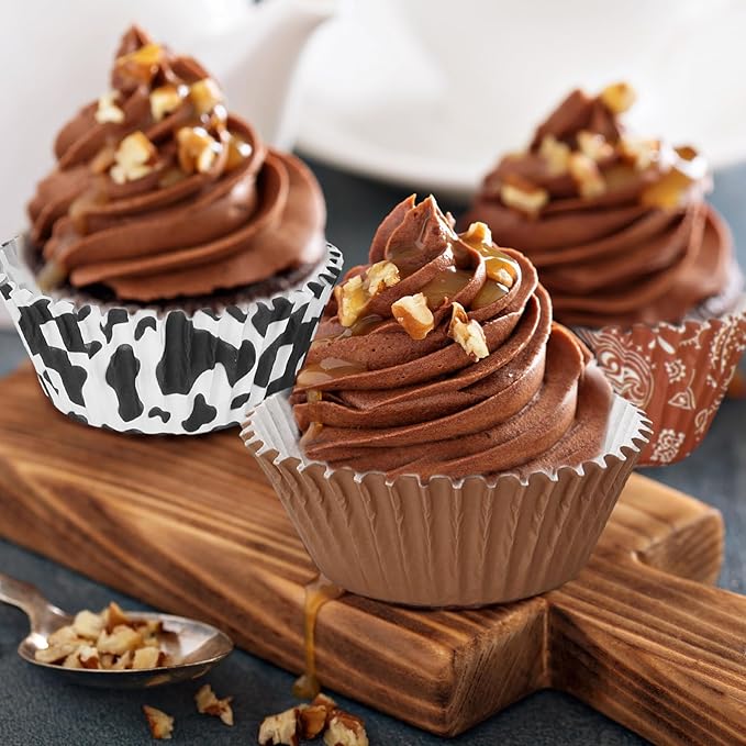 600 Pcs Western Cowboy Cupcake Liner Paper Baking Cups Brown Bandana Cow Print 4 Designs Muffin Liner Cake Storage Container for Rodeo Birthday Party DIY Crafts Supplies, 2 x 1.2 Inch