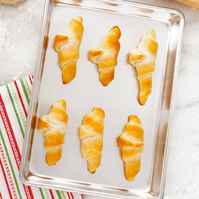 Restaurantware Met Lux 9 x 13 Inch Quarter Size Baking Sheet 1 Heavy-Duty Cookie Sheet - Evenly Bakes Treats Make Pastries or Cookies Aluminum Sheet Pan For Commercial or Home Use