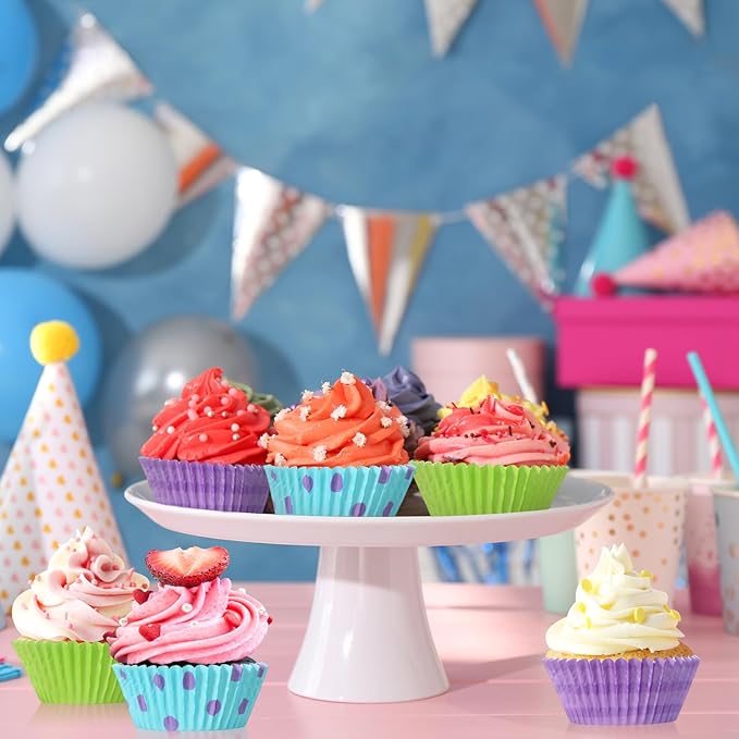 Vesici 900 Count Cartoon Monster Cupcake Liners Monster Themed Paper Cupcake Wrappers Green Purple Blue Muffin Baking Cups Cake Holder for Cake Decoration Baby Shower Birthday Party Supplies