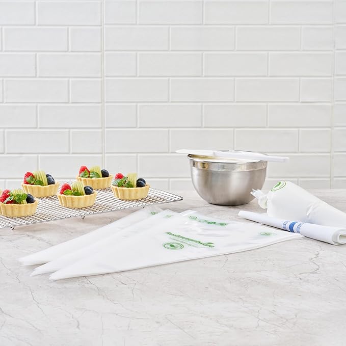 Restaurantware Pastry Tek 18 x 8.7 Inch Piping Bags 100 Disposable Pastry Bags - Sturdy No Slip Clear Plastic Baking Bags To Decorate Cakes For Parties Or Bakeries