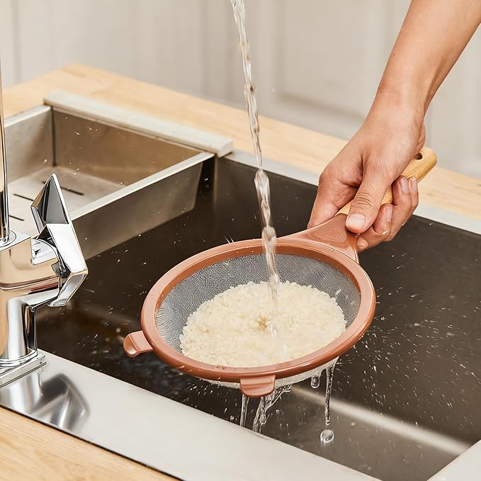 Wood Handle Strainers Fine Mesh Set, 3 Pcs Stainless Steel Sifter for Baking, Plastic Colorful Mesh Strainer with Handle for Juice, Flour, Rice, Tea Straining- 3 Sizes
