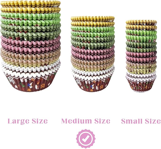 qiqee Christmas Standard Cupcake Liners Cupcake Cups 300-Count Food Grade Gradient 6 Design Christmas Gingerbread Man Cupcake Papers Baking Cups Cupcake Wrappers(Standard Size)