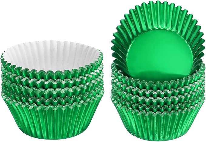 HARFINGTON 200 Count Green Foil Muffins Cupcake Liners Standard Size Metallic Baking Cups Wrappers Greaseproof for Party Wedding Birthday