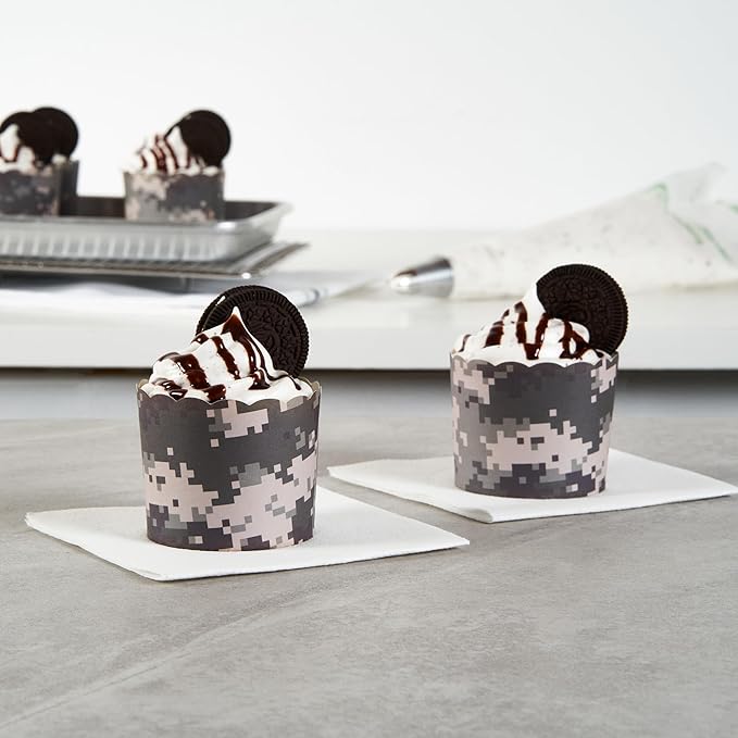 Panificio 6 Ounce Cupcake Wrappers, 200 Scalloped Baking Cups - Oven-Ready, Greaseproof, Assorted Paper Cupcake Liners, Disposable, For Birthdays, Baby Showers, Or Weddings - Restaurantware