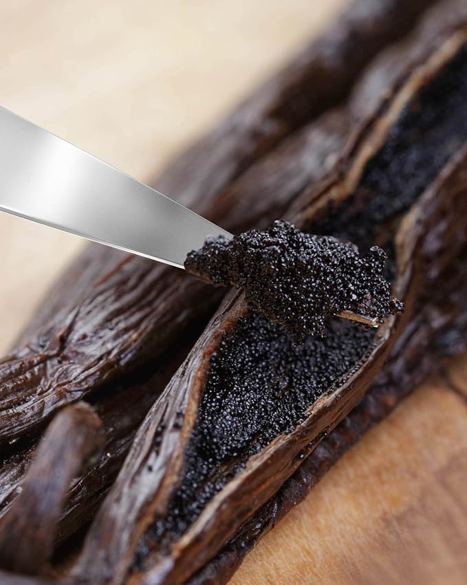 Heart & Harvest Madagascar Vanilla Pods Grade A, 5"-6" Length, Set of 25 Whole Vanilla Beans Perfect for Creating Pure Vanilla Powder & Extract (Pack of 25)