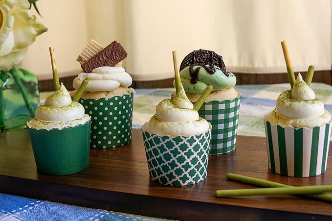 Paper Baking Cups (Polka Dots), Greaseproof Disposable Cupcake Liners (Green, Large Cups (50-Pack))