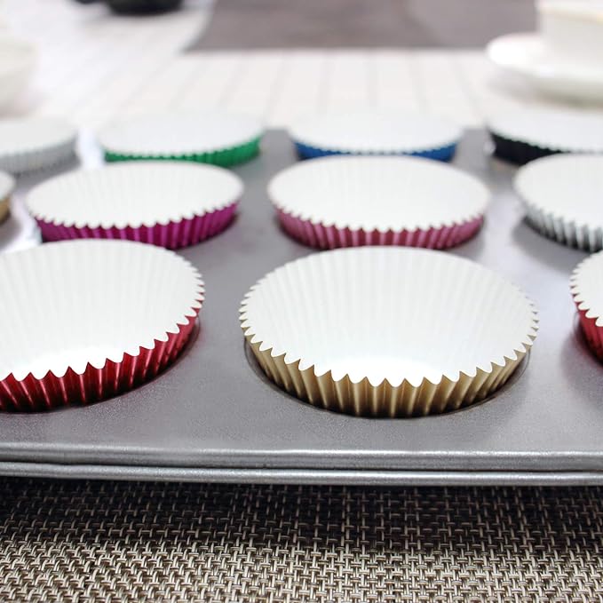 Eoonfirst Red Foil Cupcake Case Liners Valentine's Day Baking Muffin Paper Cups 200 Pcs