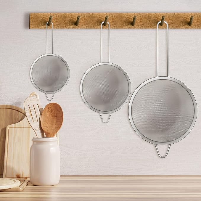 NUOMI Set of 3 Fine Mesh Strainer Spoon Stainless Steel Sieve Colander Sets Multifunctional Food Strainer with Long Handle for Sifting Flour, Tea, Frying Oil, Coffee Powder, Juice, Dia. 8/14/20 CM