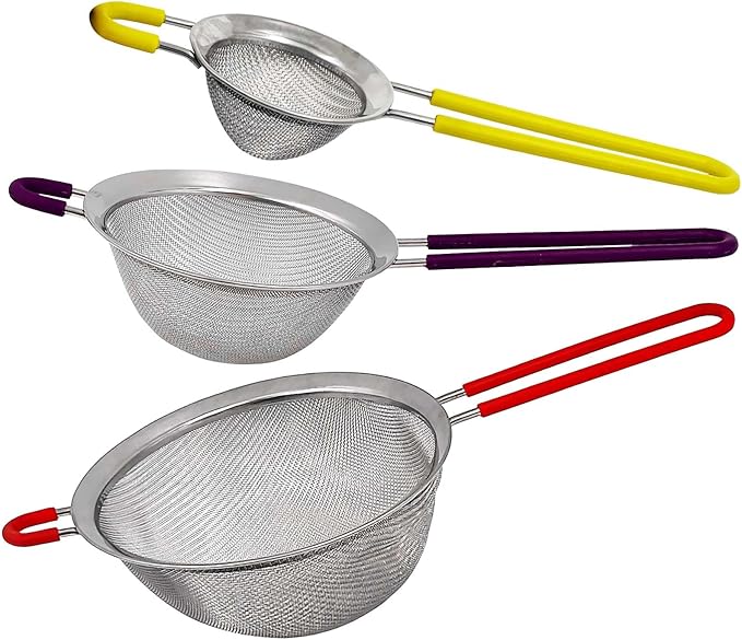 Daily Treasures Fine Mesh Strainers Set in 3 different sizes,304 stainless steel strainers with Silicone Handle，0.3mm Hole Fine Mesh Food sifter for Pasta, Fruit, Flour,Tea, Cocktail(7"+5.5"+2.7")