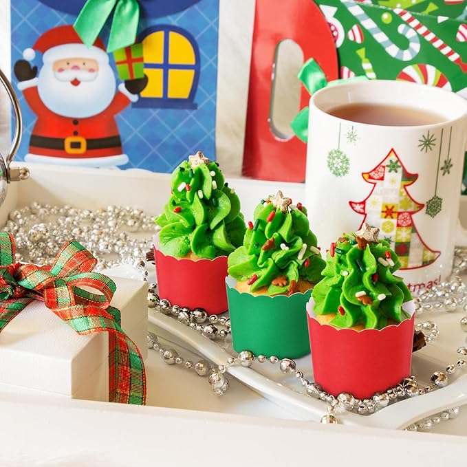 100 Pcs Red Green Cupcake Liners Bulk Baking Paper Cup Muffin Wrappers Classic Solid Color Pattern Baking Cup for Spring Mother's Day Christmas Wedding Birthday Decoration, 2.8" x 2.4" x 2.2"