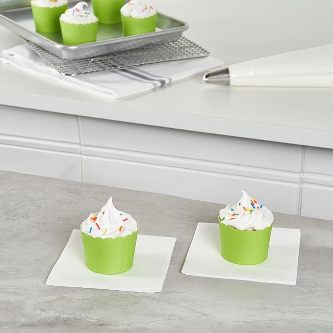 Panificio 3 Ounce Cupcake Wrappers, 200 Scalloped Baking Cups - Oven-Ready, Greaseproof, Green Paper Cupcake Liners, Disposable, For Birthdays, Baby Showers, Or Weddings - Restaurantware