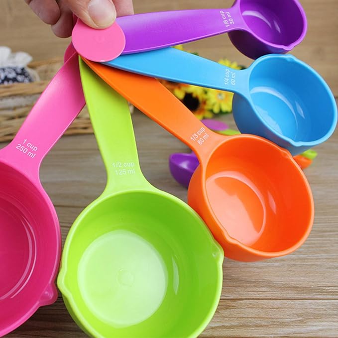 Rypet Pet Food Scoop Set of 5 - Measuring Cups and Spoons Set Plastic for Dog, Cat and Bird Food (Random Color)