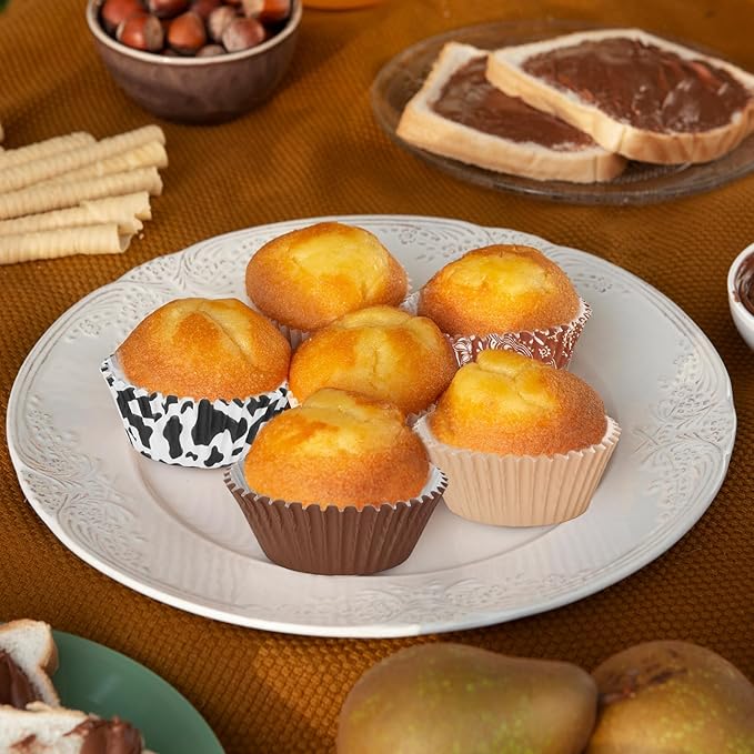 600 Pcs Western Cowboy Cupcake Liner Paper Baking Cups Brown Bandana Cow Print 4 Designs Muffin Liner Cake Storage Container for Rodeo Birthday Party DIY Crafts Supplies, 2 x 1.2 Inch