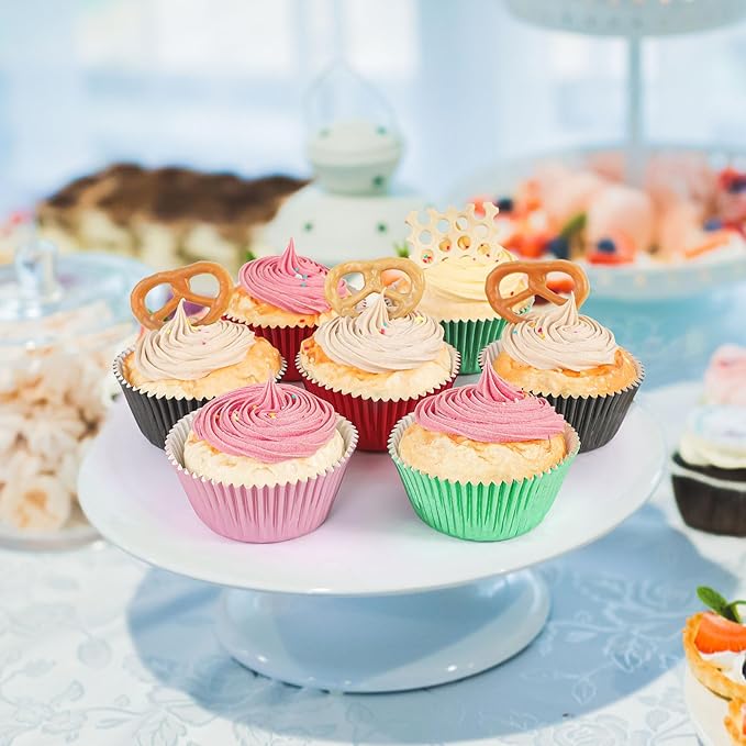 Caperci Red Foil Cupcake Muffin Liners Standard Size Baking Cups 150-Pack - Premium Greaseproof & Sturdy