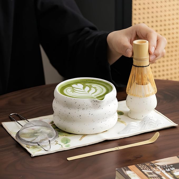 cjc 7-Pcs Matcha Whisk Set, Matcha Set for Beginner-18oz Ceramic Matcha Bowl with Spout, Bamboo Whisk and Holder, Scoop, Sifter ect.– Ceremony Matchas Powder Kit Complete Gift for Matcha Lover (White）