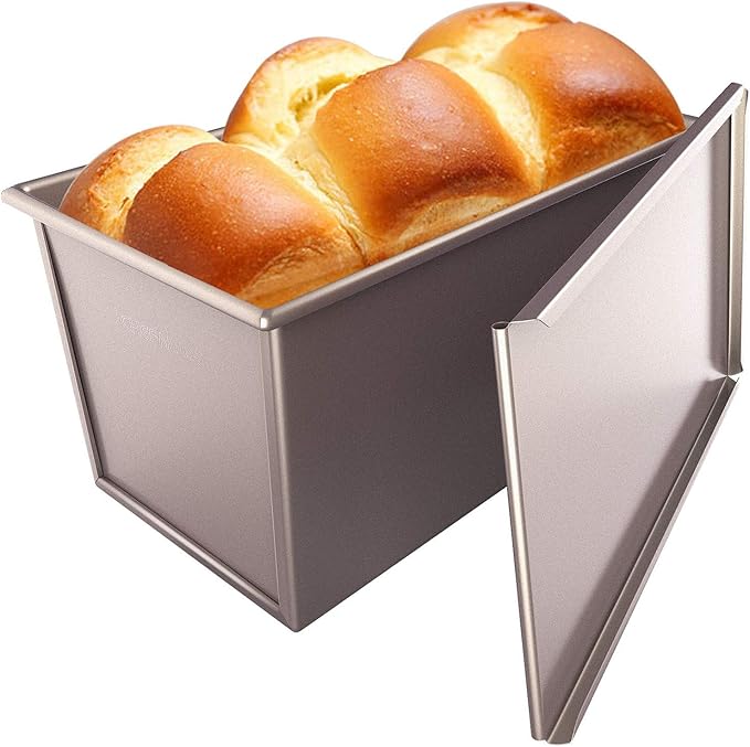 CHEFMADE Pullman Loaf Pan with Lid, 1Lb Dough Capacity Non-Stick Rectangle Flat Bread Pan Bakeware, Toast Mold with Cover for Oven Baking Cakes, Breads and Meatloaf (Champagne Gold)