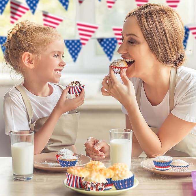 AUGSUN 800pcs 4th of July Mini Cupcake Liners Independence Day Baking Mini Muffin Cupcake Wrappers for Patriotic Holiday Birthday Veterans Party Cake Candy Chocolate Decorations Supplies