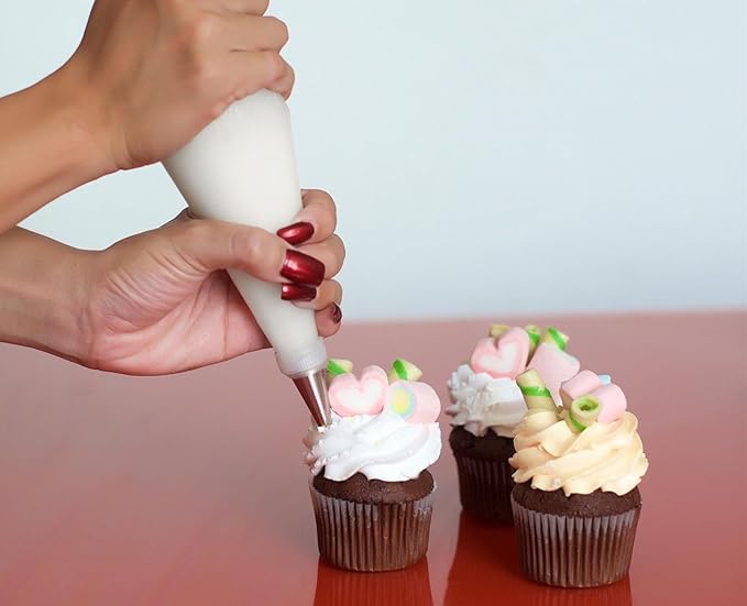 Piping Pastry Bag Pack of 100 Plastic Disposable Cream Pastry Bag Cake Icing Sugarcraft Cupcake Piping Decorating Tool For Baking Supplies (Large 15''x13.7''x9.4'')