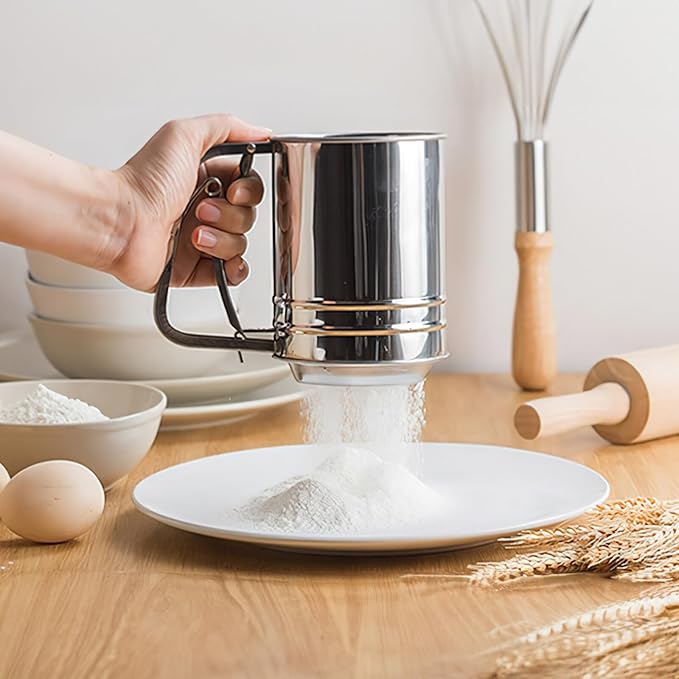 Flour Sifter for Baking, 304 Stainless Steel 3 Cup Flour Sieve Fine Mesh Screen Powder Sifters for Quick Sifting, Double-layer Squeeze Baking Sifters for Cooking Baking Kitchen Sugar Utensil DIY Tool