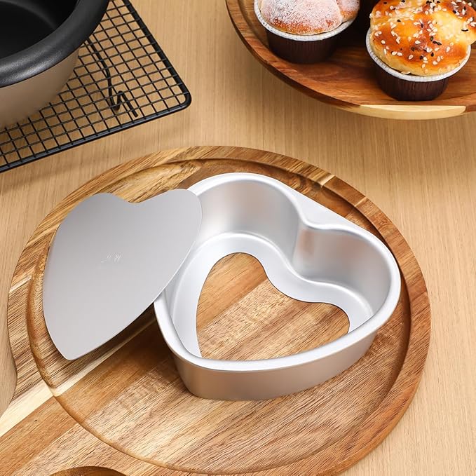 Heart Shaped Cake Pan 6 Inch Aluminum Cake Tin Baking Cake Mould for Weddings Birthday Party, Heart-shaped Small Cake Pan for 1-2 Servings