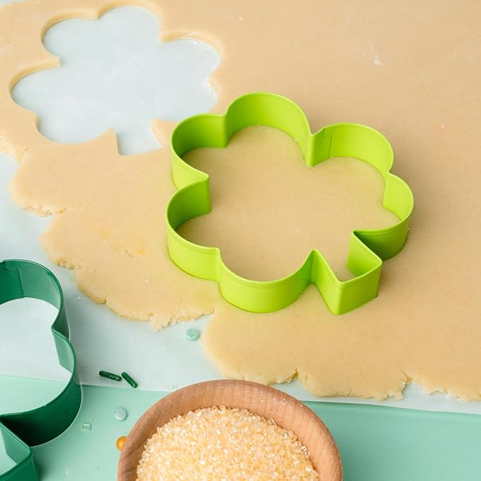 Cookie Cutter Kingdom, Shamrock Cookie Cutters, 3 Pack, Stainless Steel, Beautful Coated Finish, Mold for Cakes Biscuits and Sandwiches, St. Patricks Day (Shamrock 3 Pack)