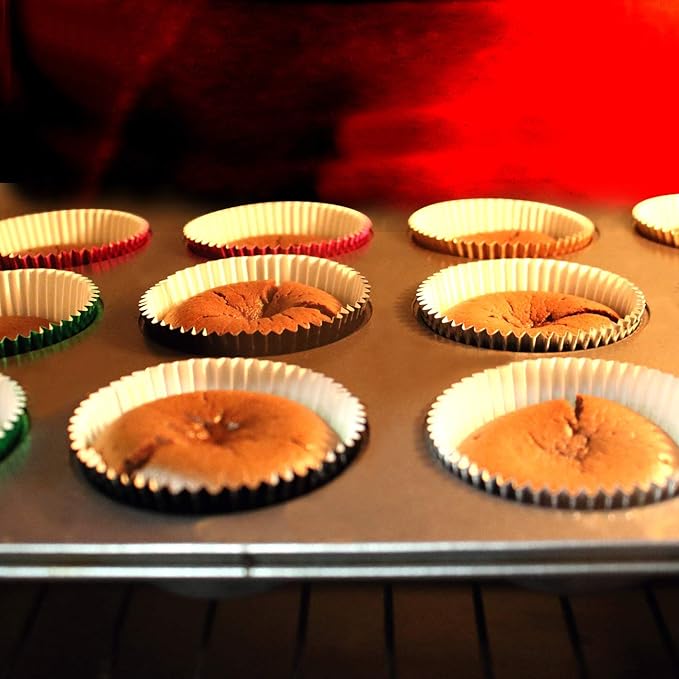 Eoonfirst Foil Cupcake Liners Standard Baking Cups 100 Count (Green)