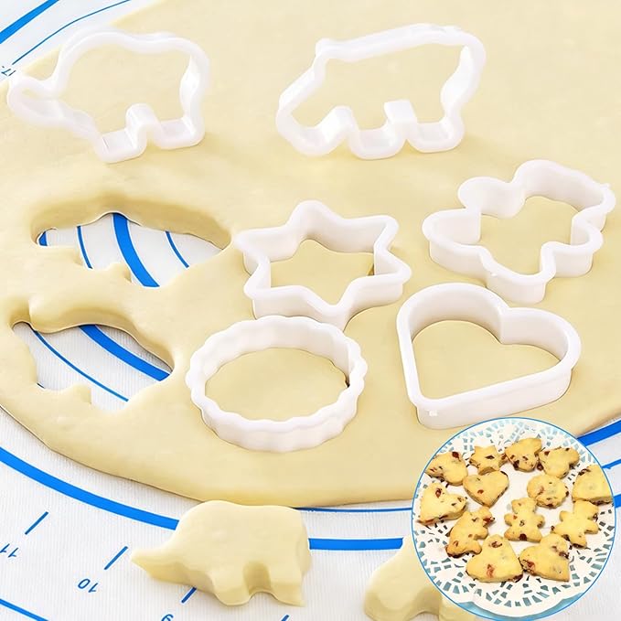129Pcs Tipless Piping Bags Set - 100 12Inch Disposable Pastry Bags for Royal Icing Decorating - Cake Baking Tools Kit with 7 Frosting Tips, 10 Bags Ties, 2 Scriber Needle,6 Cookie Cutters