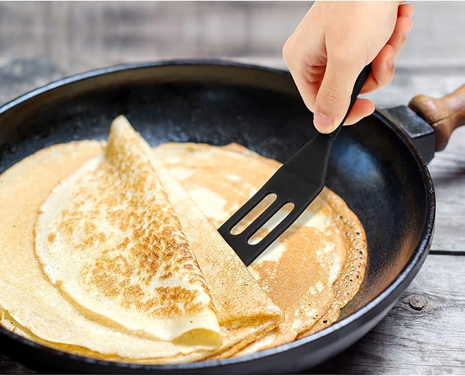 Patelai Mini Silicone Brownie Serving Spatula Flexible Nonstick Serve Turner Heat Resistant Cookie Slotted Spatula for Eggs in Small Frying Pan Cookie Batter Lemon Baked(Black,2 Pieces)