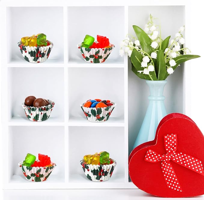 Funtery 600 Pcs Christmas Cupcake Liners Mini Muffin Liners Paper Candy Cups 1.3 Inch Holly Print Baking Cups Small Xmas Cupcake Wrappers for Baking Truffles Chocolates Making(Holly)